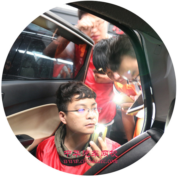 模擬估車·小組鑒定豐田卡羅拉、奇瑞A3@chinaadec.com
