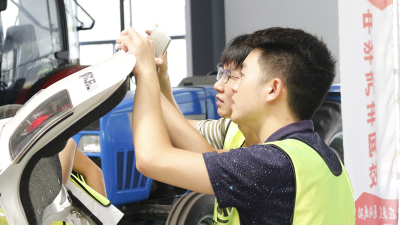 中華汽車網(wǎng)校二手車評估師學員風采@chinaadec.com